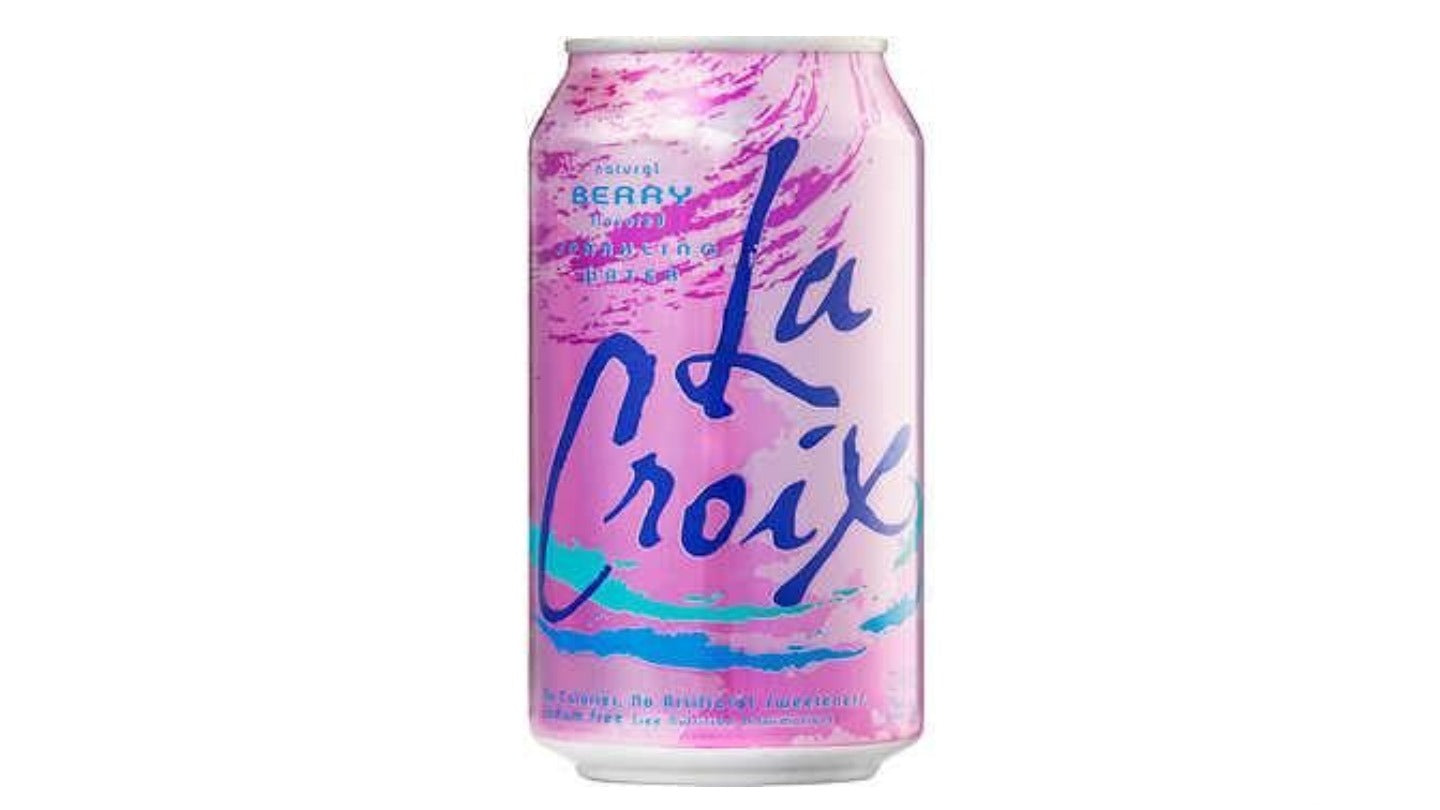 מים מוגזים בטעם פירות יער - LA CROIX BERRY